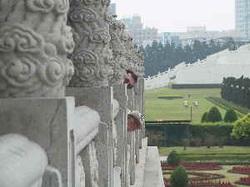 /images/travel-taiwan-memorial.jpg